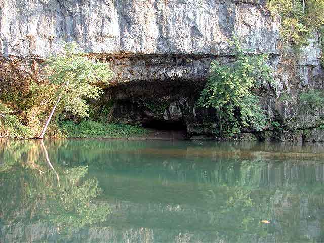 Twin Rocks Shelter Cave