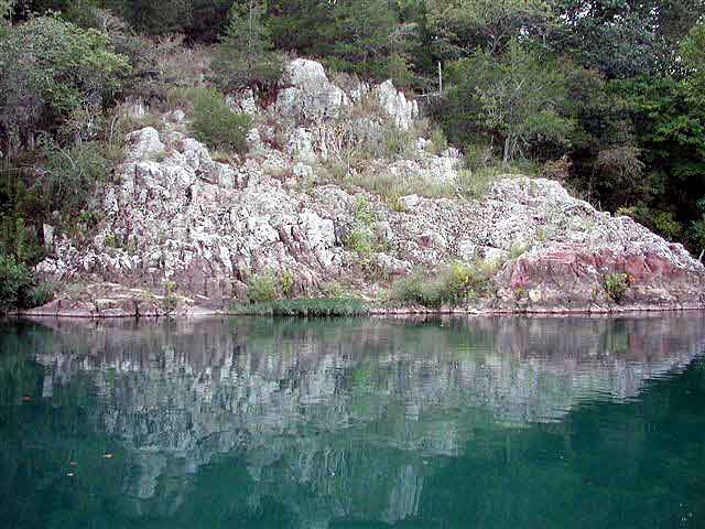 Buttin Rock (Igneos)